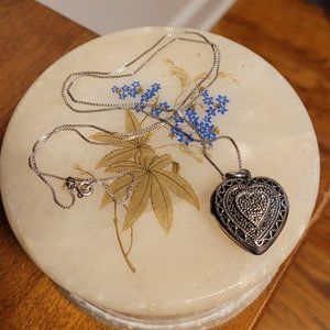 Sliver Heart Locket